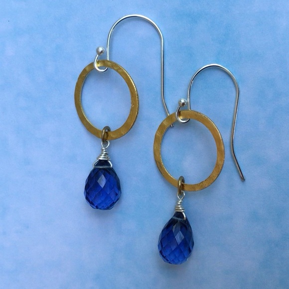 Handcrafted Sundance charm Earrings - Picture 4 of 9